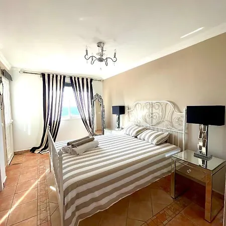 Amazing View In With Jacuzzi Villa *