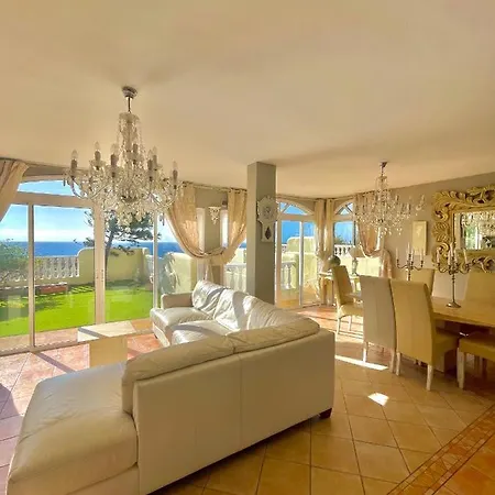 Villa Amazing View In With Jacuzzi *
