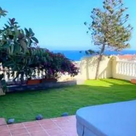 Vila - Sleeps 4 - Jacuzzi - Garden - Pet Friendly *