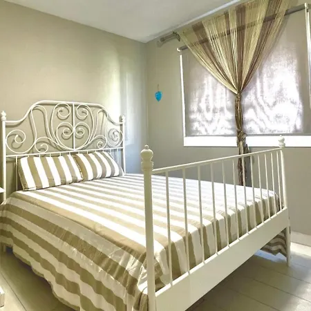 - Sleeps 4 - Jacuzzi - Garden - Pet Friendly El Medano (Tenerife)